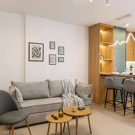 Eden Coresi With Free Private Parking Apartmán