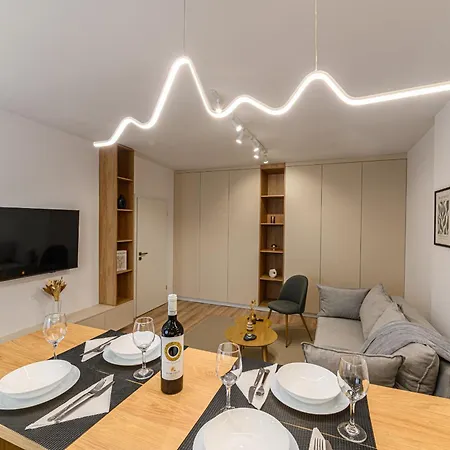 Apartmán Eden Coresi With Free Private Parking