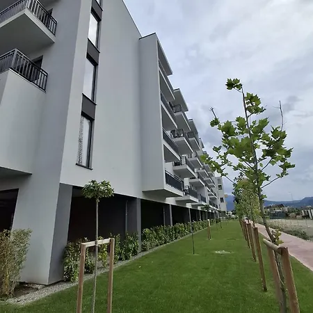 Apartamento Eden Coresi With Free Private Parking Braşov