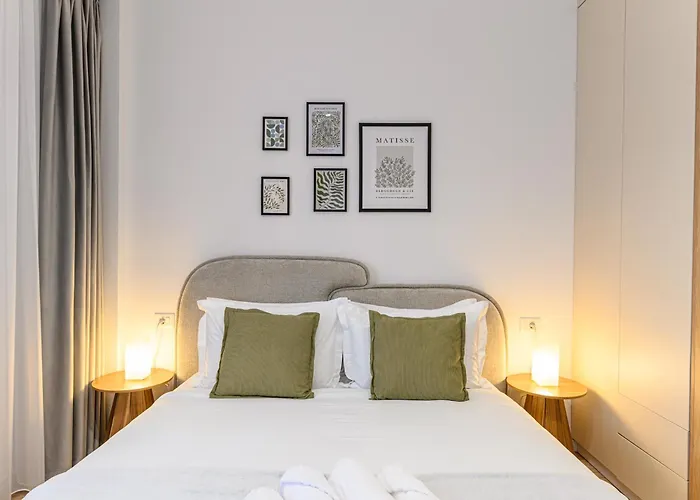 Apartment Eden Coresi With Free Private Parking