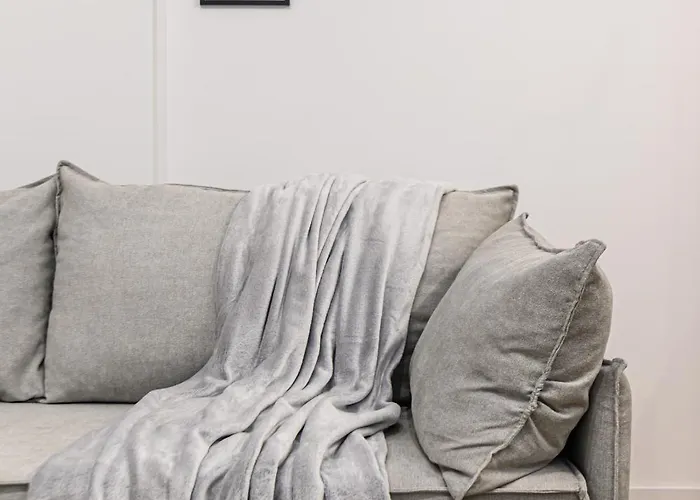 Eden Coresi With Free Private Parking